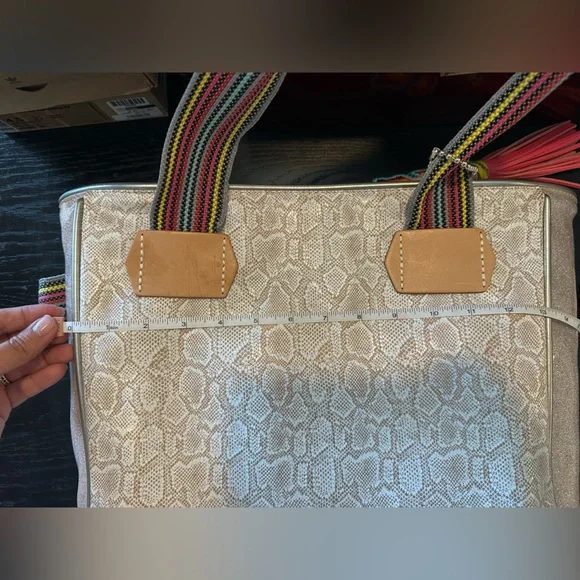 Authentic Consuela Classic Tote - Picture 16 of 16